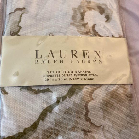 Lauren Ralph Lauren Napkin Set - Picture 2 of 3